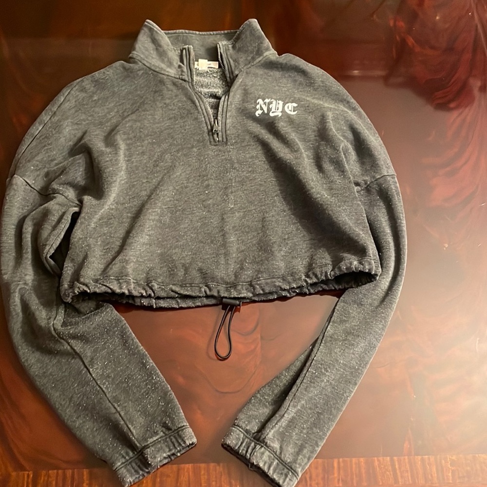 Garage medium grey cropped quarter zip with lettering